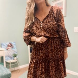 Petal & Pup Baja brown leopard print ruffled balloon sleeve dress. Size 8